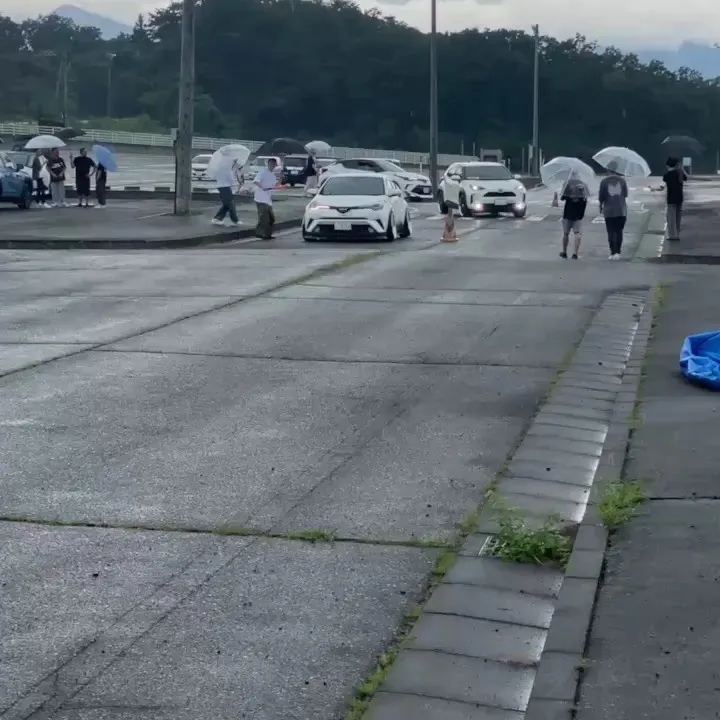 こんにちは！！carshopfactのA.Tです